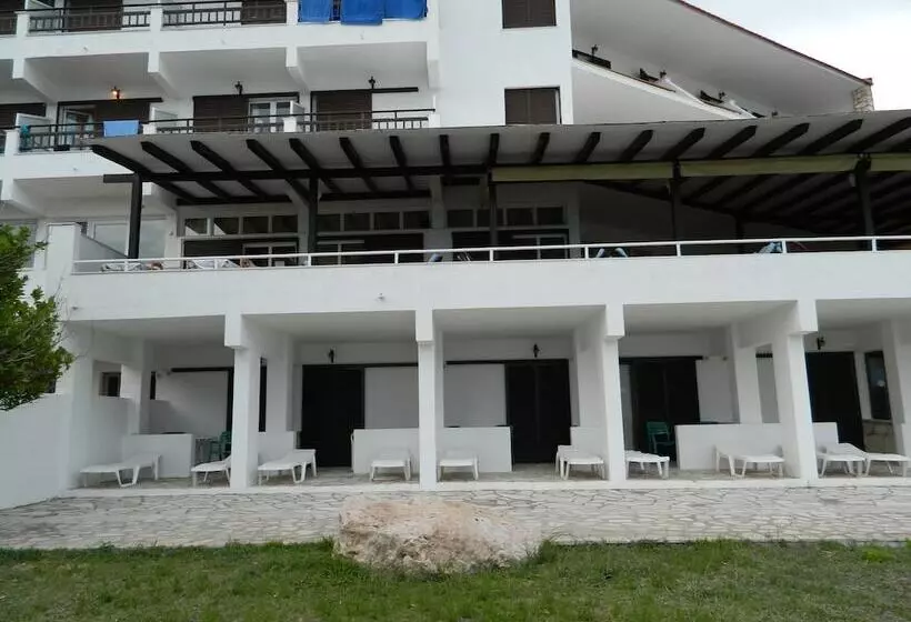 فندق Glicorisa Beach