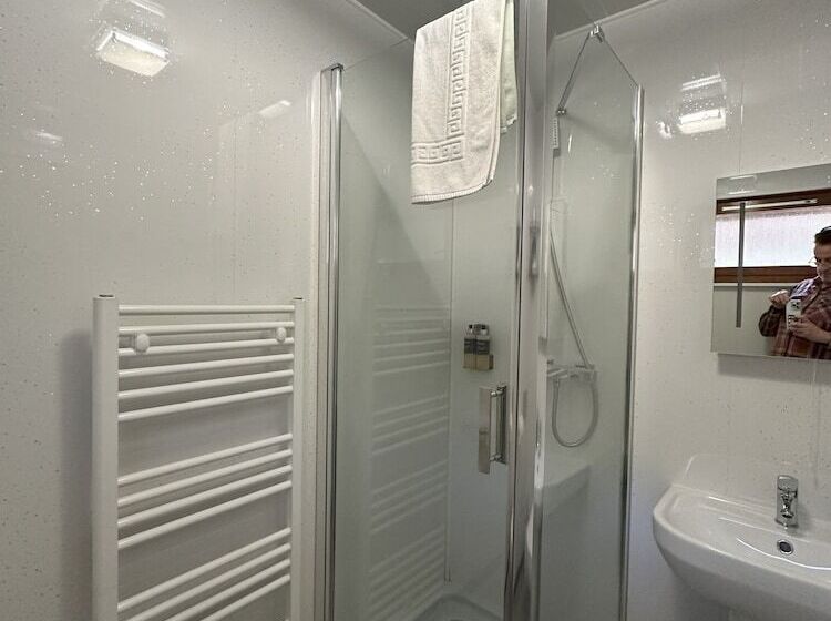 Hotel Guisachan Guest House