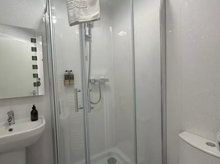 فندق Guisachan Guest House