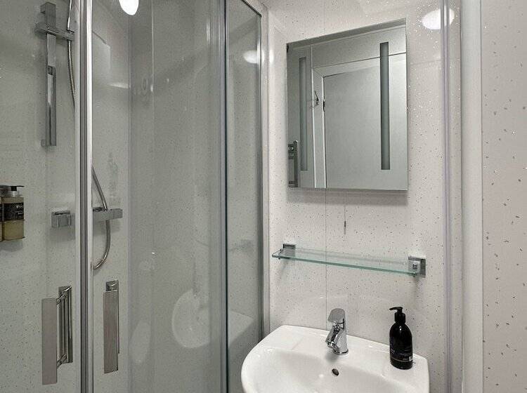 Hotel Guisachan Guest House