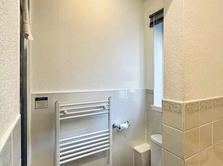 فندق Guisachan Guest House