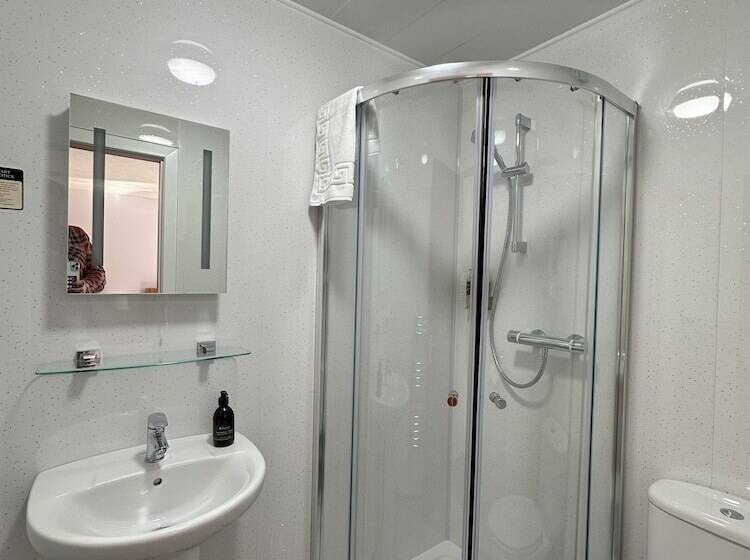 Hotel Guisachan Guest House