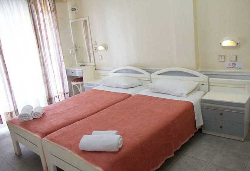 酒店 Hanioti Grand Victoria