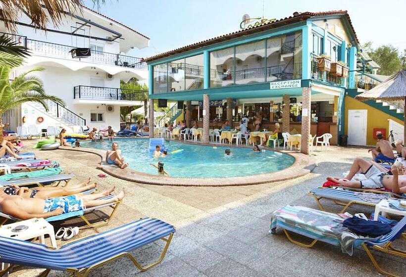 酒店 Hanioti Grand Victoria