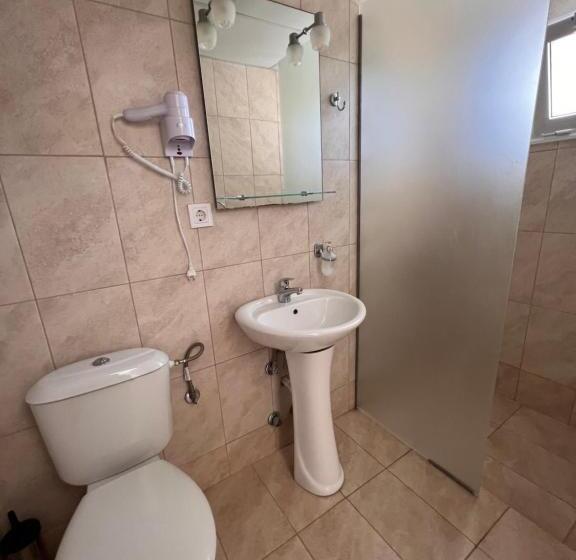 酒店 Hanioti Grand Victoria