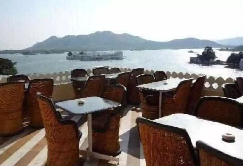 호텔 Jaiwana Haveli