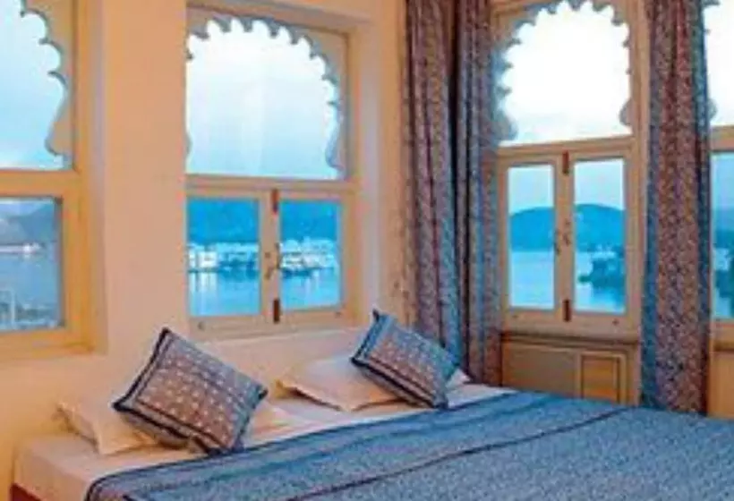 호텔 Jaiwana Haveli