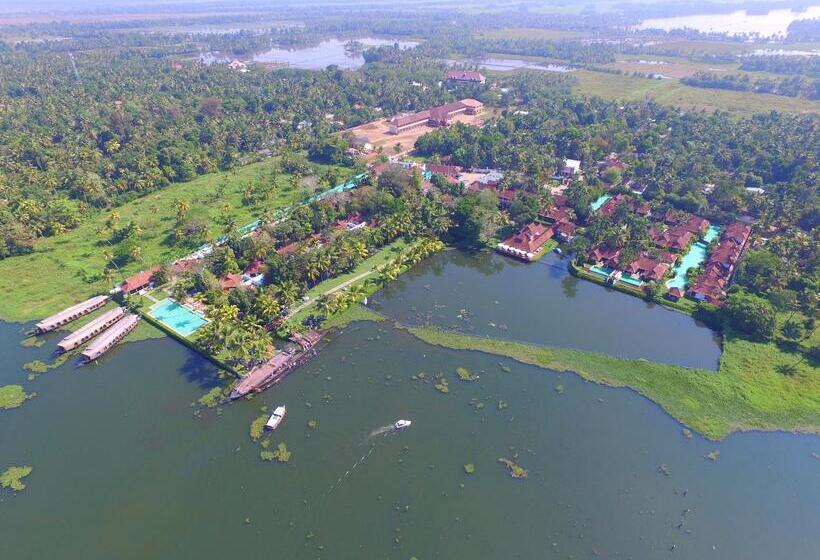 فندق Kumarakom Lake Resort