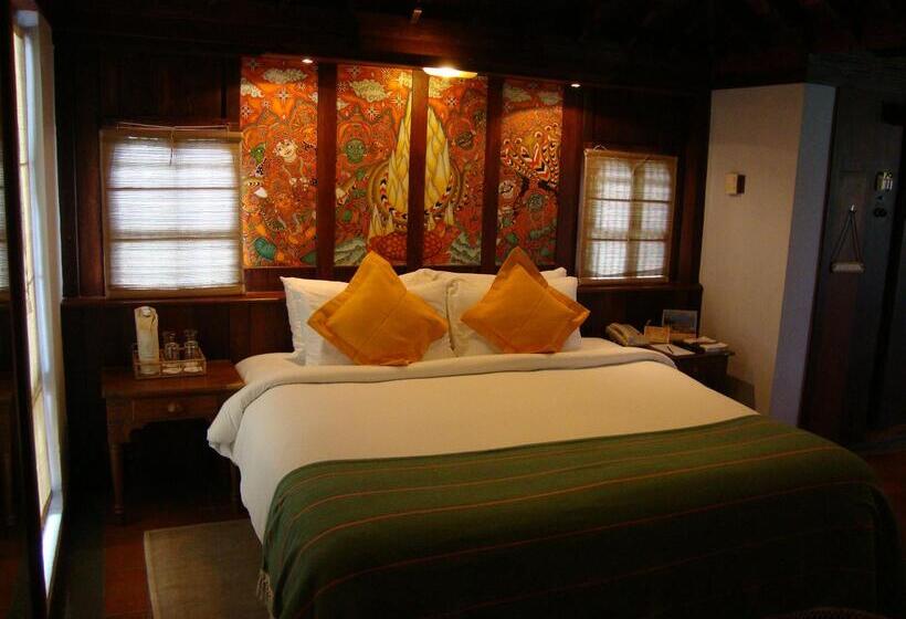 فندق Kumarakom Lake Resort