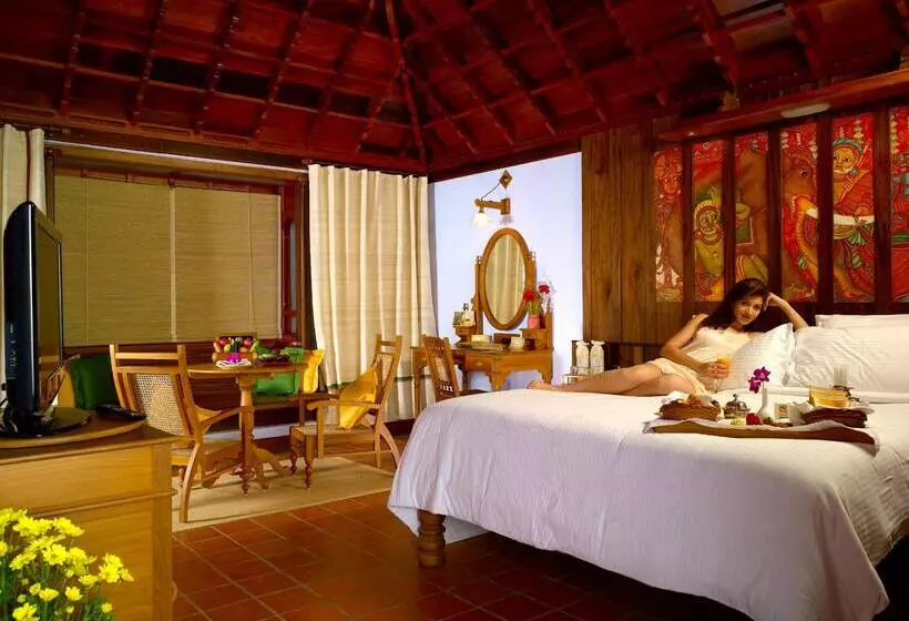 Отель Kumarakom Lake Resort