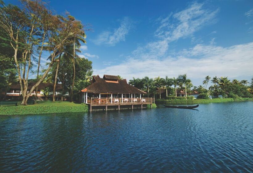 فندق Kumarakom Lake Resort