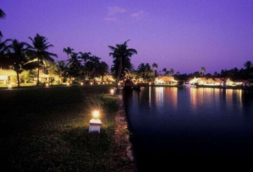 فندق Kumarakom Lake Resort