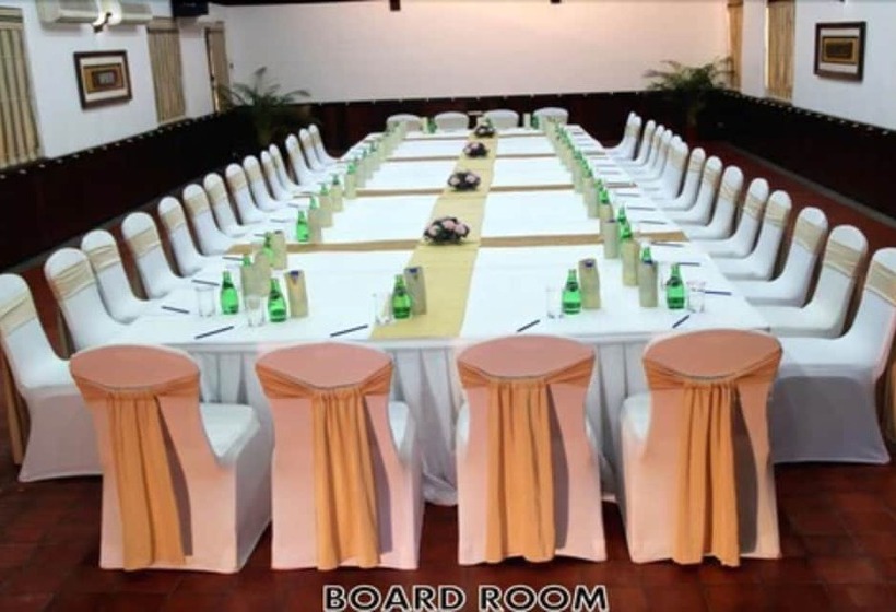 فندق Kumarakom Lake Resort