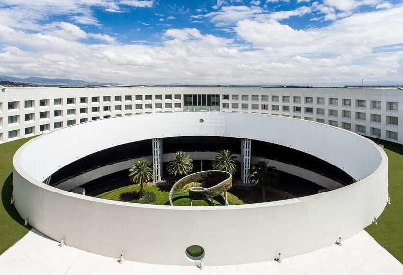 Отель NH Collection México City Airport T2