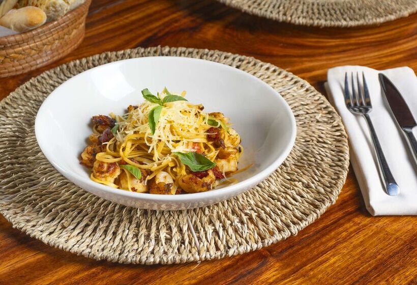 Отель NH Collection México City Airport T2