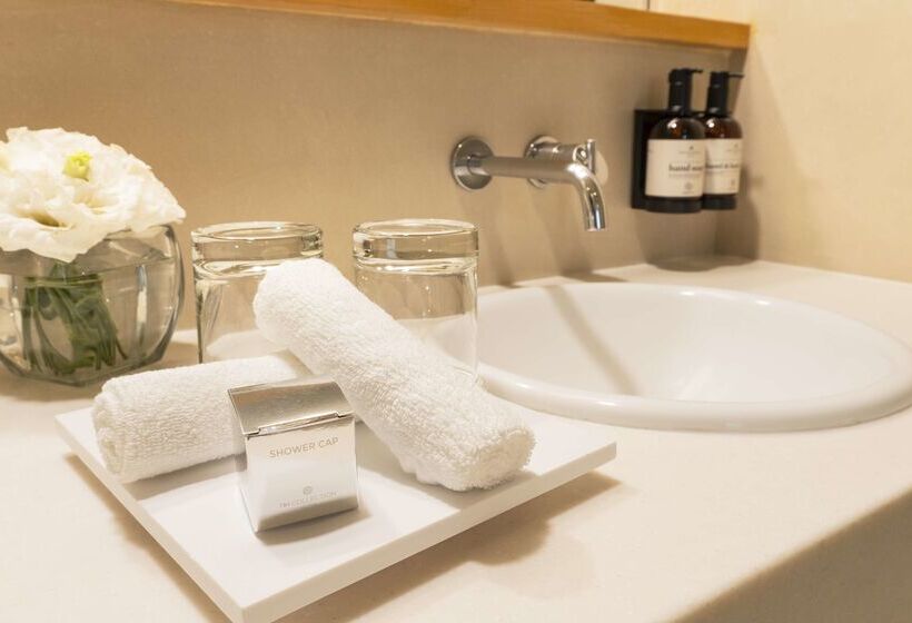 Отель NH Collection México City Airport T2