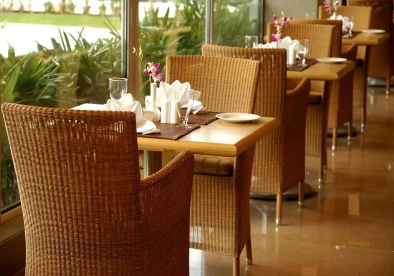 Hotel Park Plaza Chennai Omr