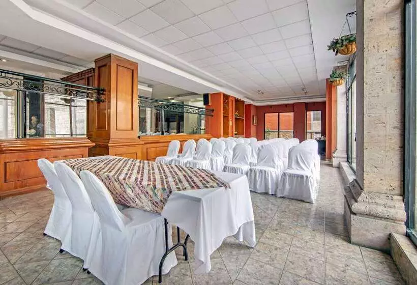 هتل Quality Inn Aguascalientes