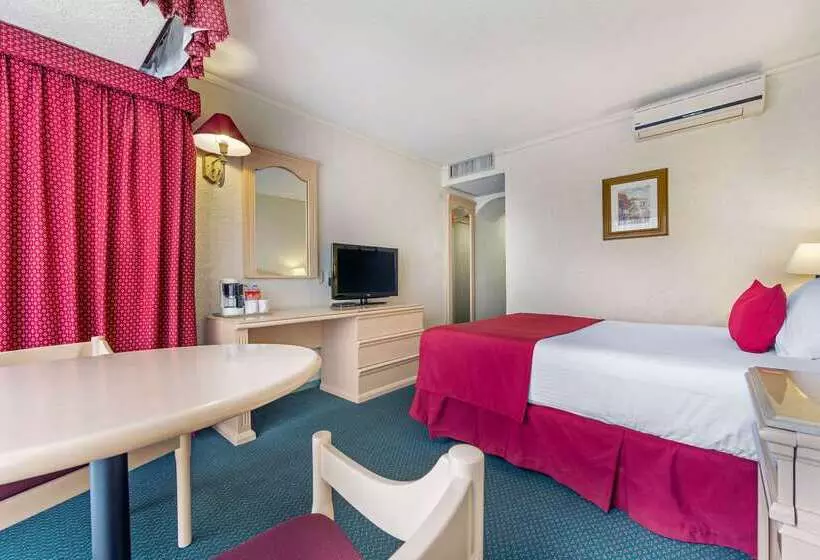 هتل Quality Inn Aguascalientes