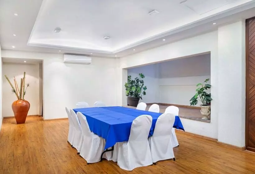 هتل Quality Inn Aguascalientes