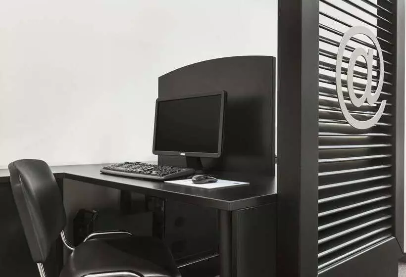 Hotel Ramada By Wyndham Brussels Woluwe