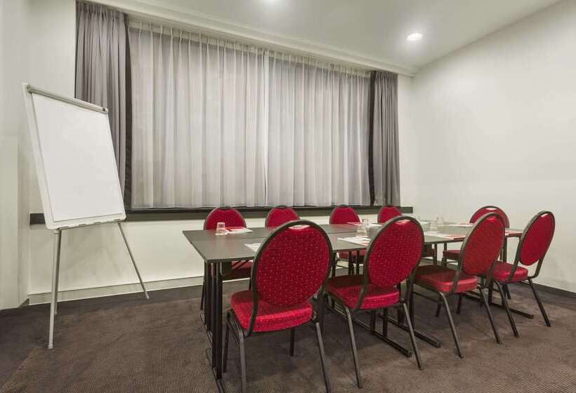 هتل Ramada By Wyndham Brussels Woluwe