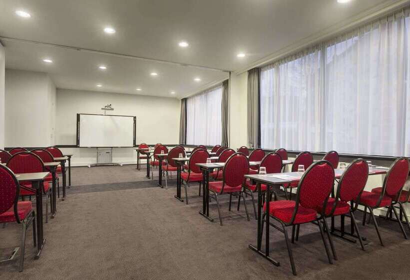 هتل Ramada By Wyndham Brussels Woluwe