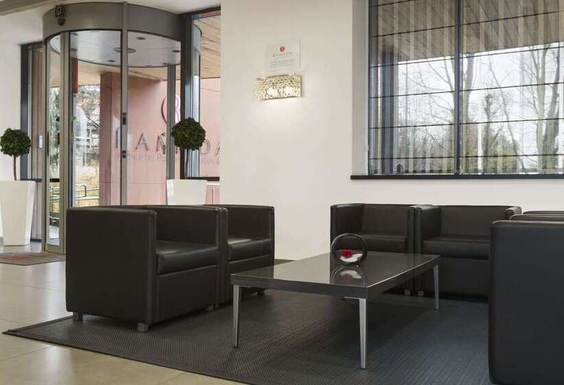 هتل Ramada By Wyndham Brussels Woluwe