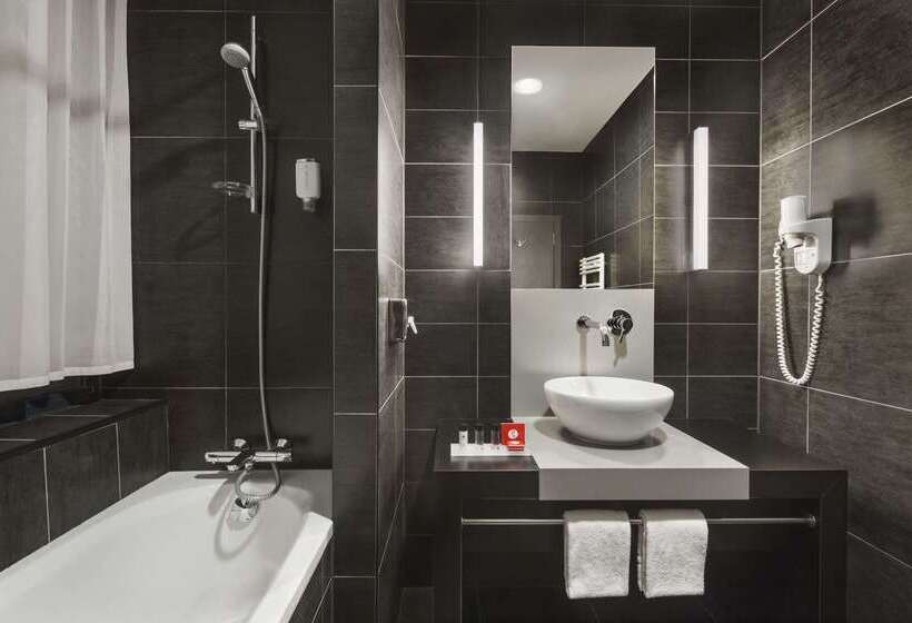 هتل Ramada By Wyndham Brussels Woluwe