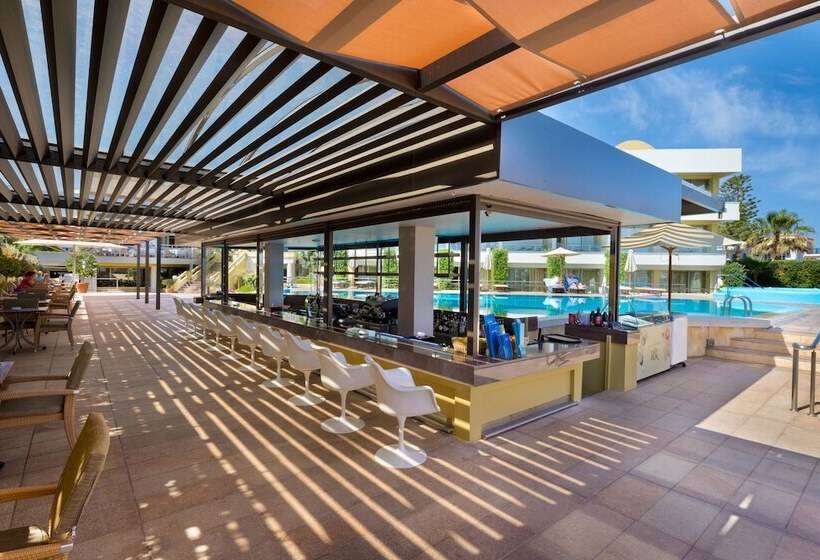 فندق Thalassa Beach Resort & Spa