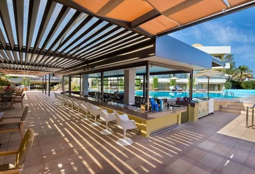 ホテル Thalassa Beach Resort & Spa