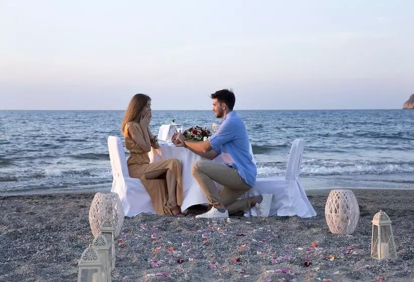 ホテル Thalassa Beach Resort & Spa