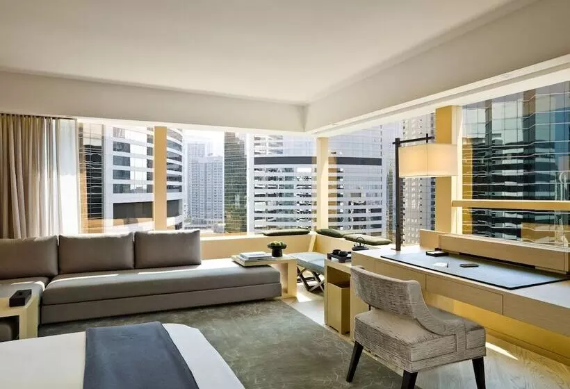 هتل The Upper House