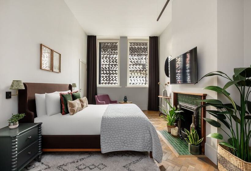 Town Hall Hotel   Shoreditch