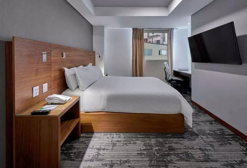 Отель Wyndham Garden Mexico City Polanco