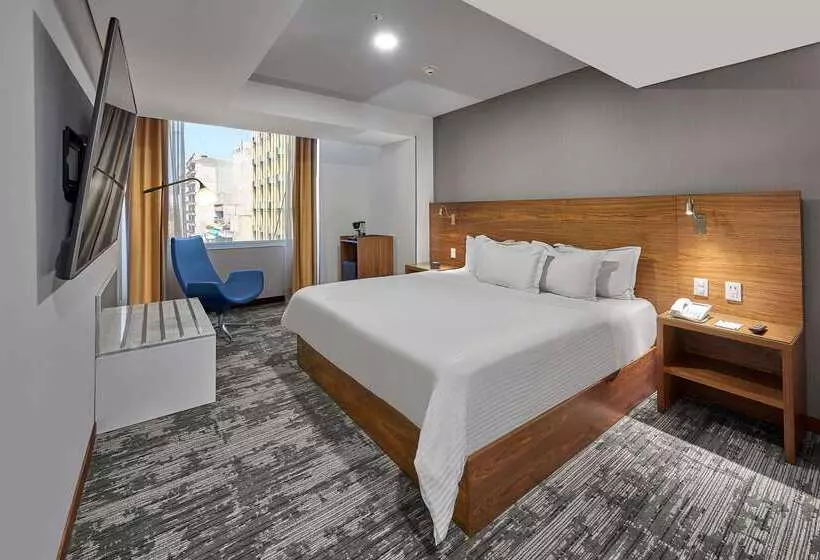 Отель Wyndham Garden Mexico City Polanco