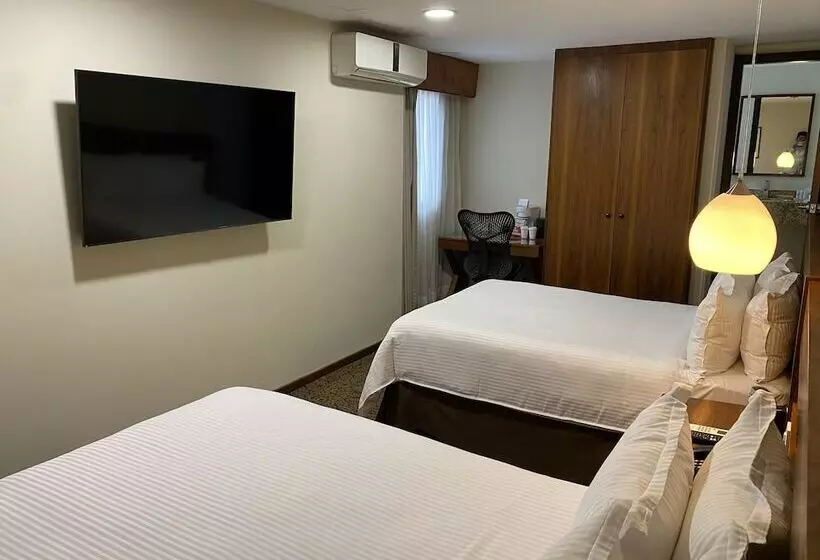 Отель Wyndham Garden Mexico City Polanco