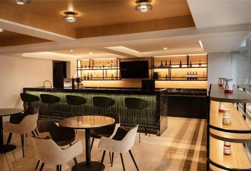 ホテル Wyndham Garden Mexico City Polanco