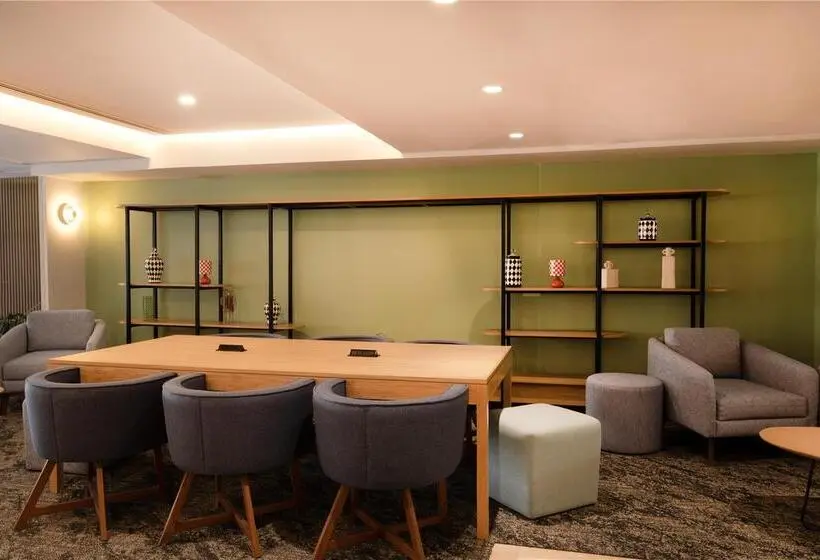 ホテル Wyndham Garden Mexico City Polanco