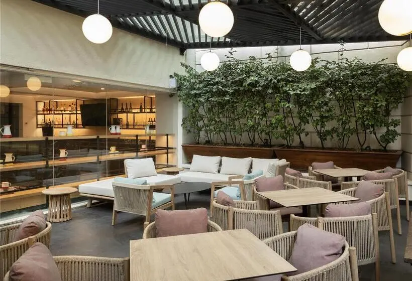ホテル Wyndham Garden Mexico City Polanco