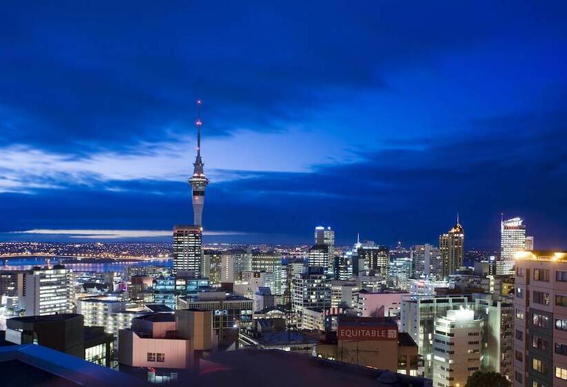 Nesuto St Martins Apartment