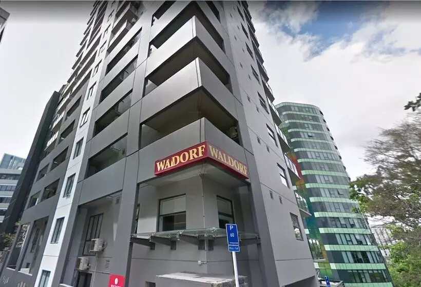 Nesuto St Martins Apartment