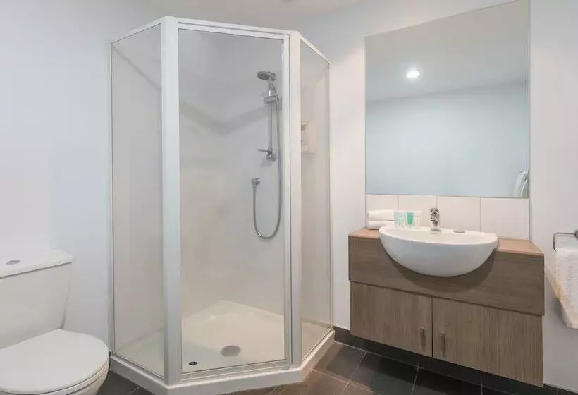 Nesuto St Martins Apartment