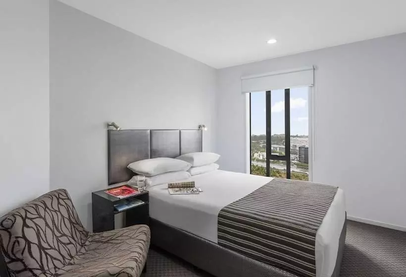 Nesuto St Martins Apartment