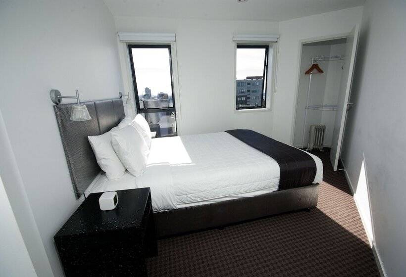 Nesuto St Martins Apartment