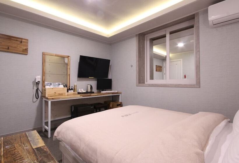 בית מלון כפרי Gumi Wonpyeongdong Heaven