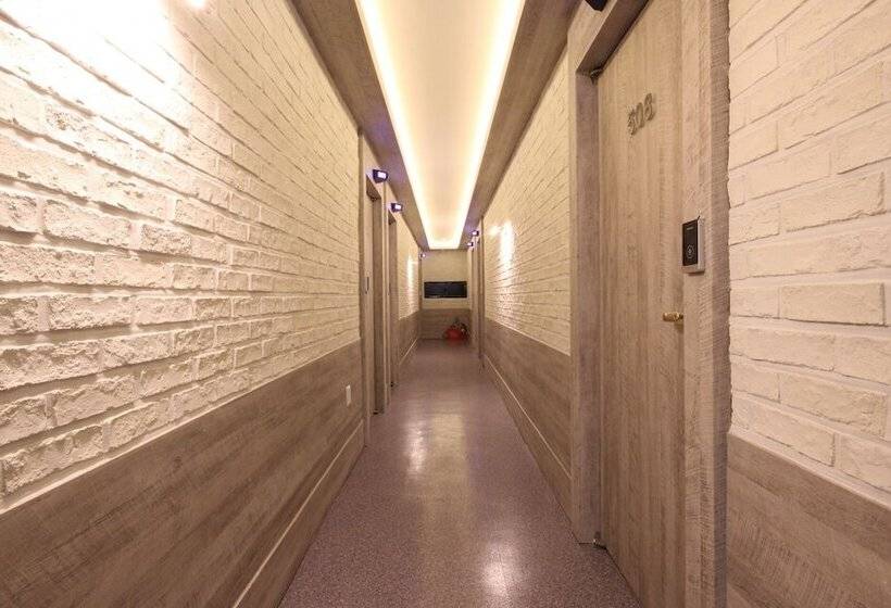 בית מלון כפרי Gumi Wonpyeongdong Heaven