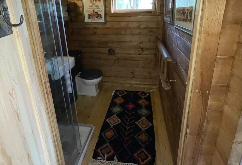 Retro Private Lodge With Hot Tub Nr Dartmoor