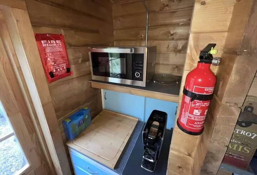 Retro Private Lodge With Hot Tub Nr Dartmoor