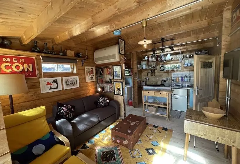 Retro Private Lodge With Hot Tub Nr Dartmoor